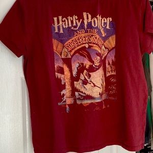Red/Maroon T-shirt, Harry Potter, size large